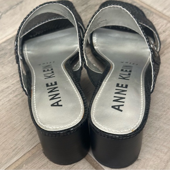 Anne Klein Blocked Heels Double Striped Iflex Sandals 6M - Picture 2 of 5